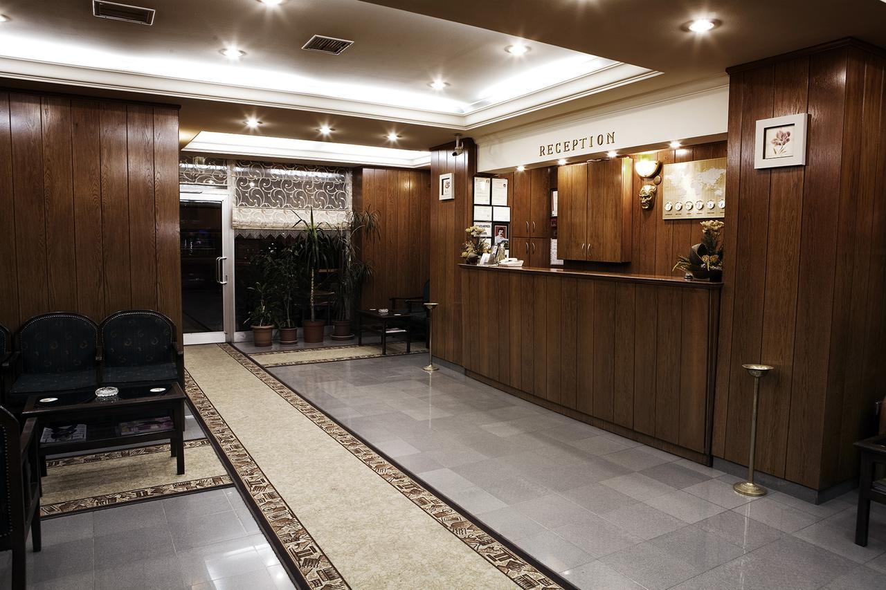 Hotel Yenibosna Istanbul Exterior photo